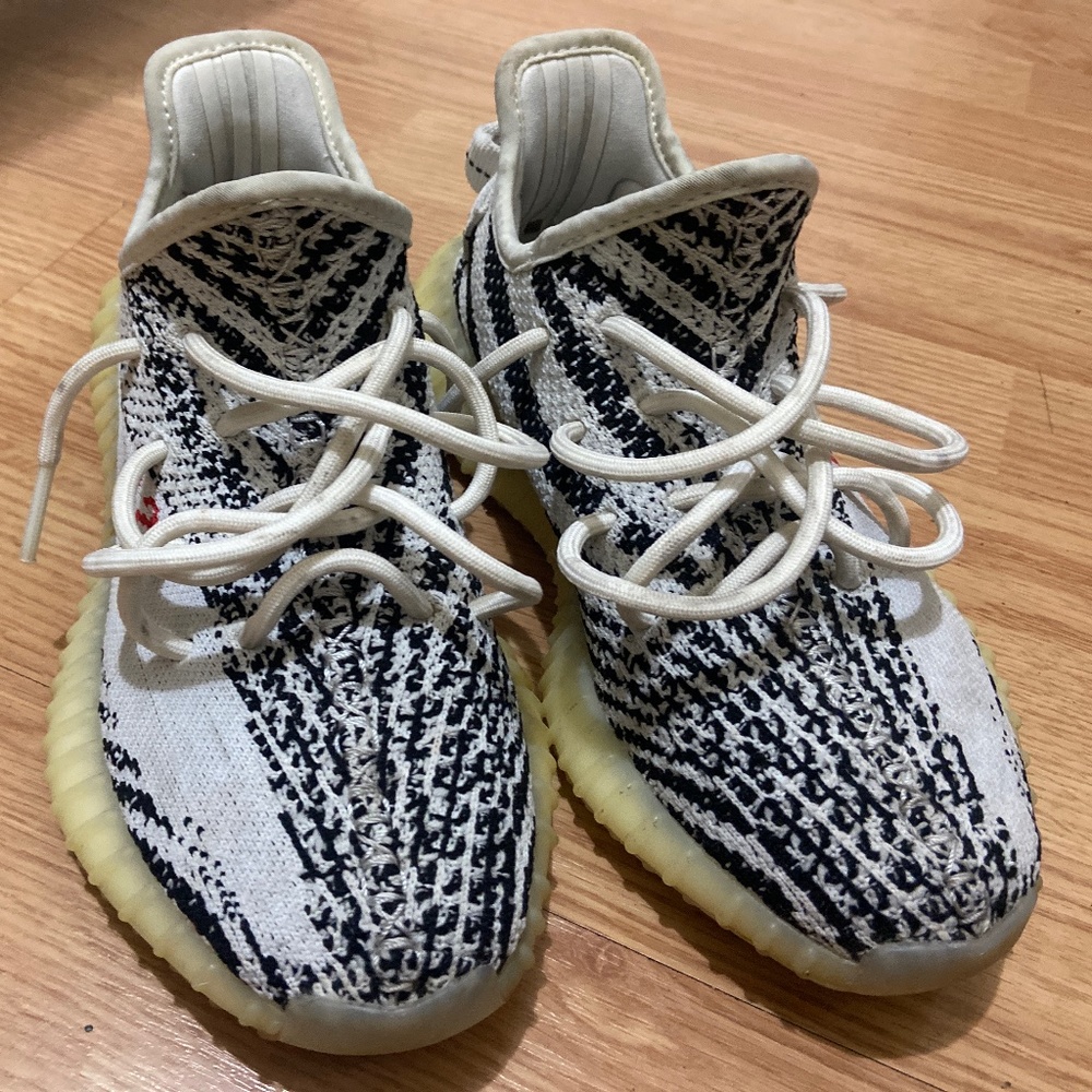 Yeezy sneakers Zebra